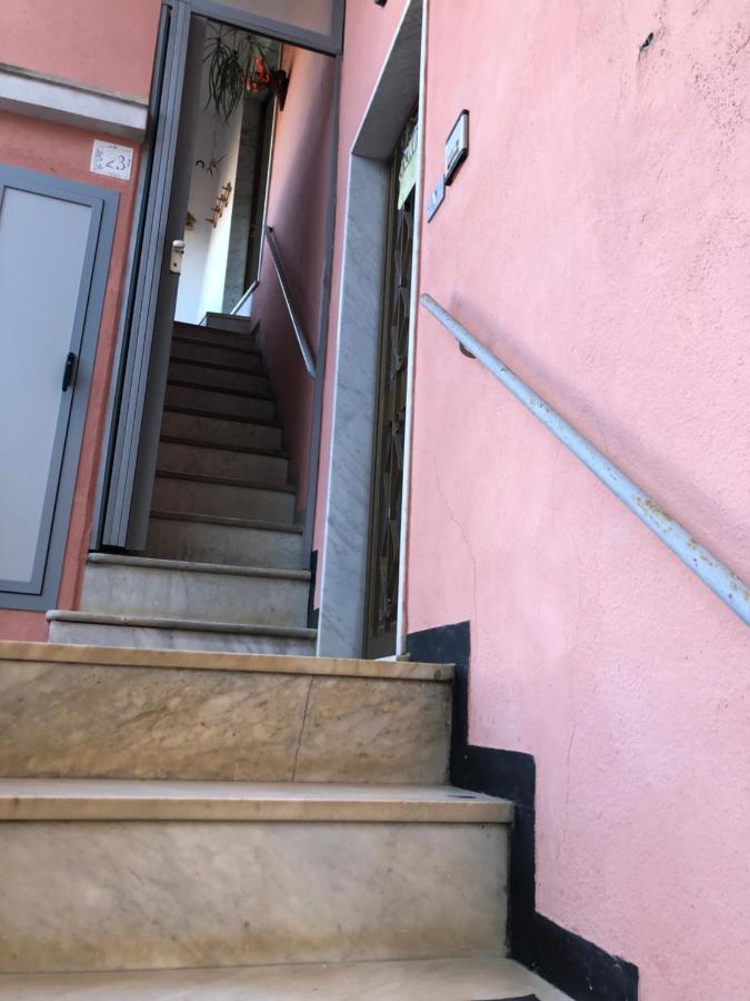 Bilocale Mirella Apartment Carro Bagian luar foto